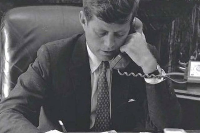 Кеннеди и Cartier